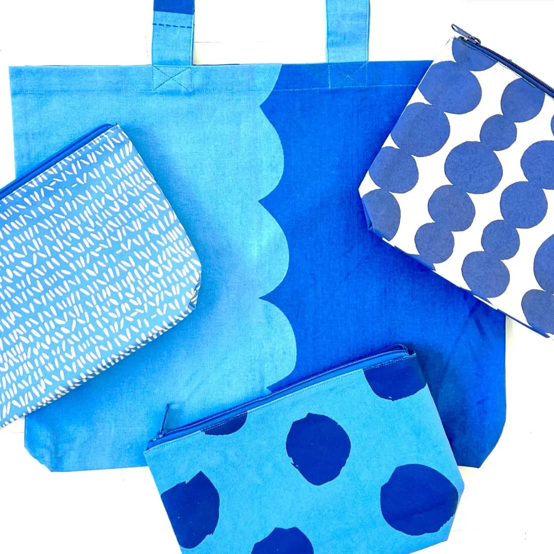 Extra Large Canvas Zipper Pouch: Abstract Dots