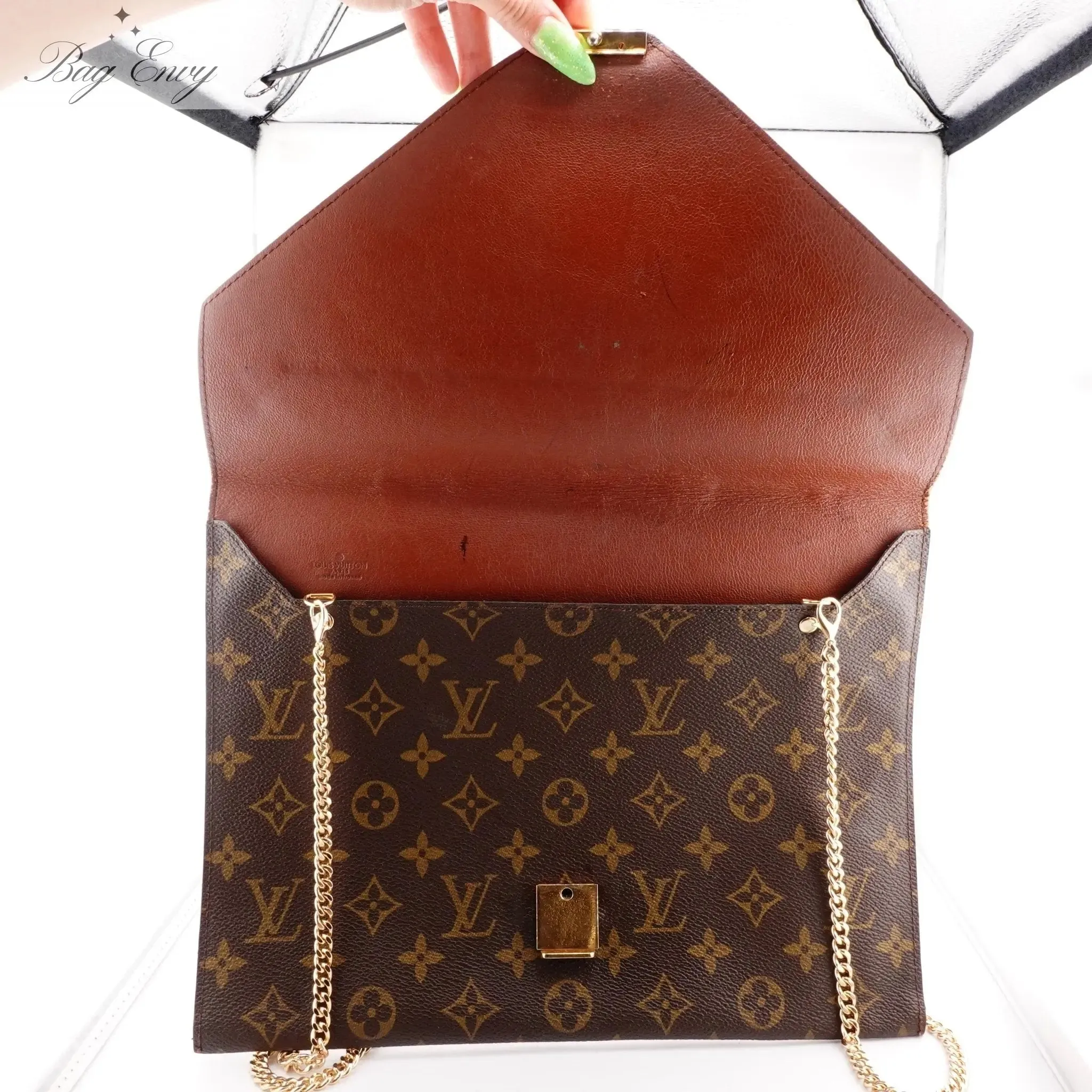 LOUIS VUITTON Monogram Pochette Platt with Chain