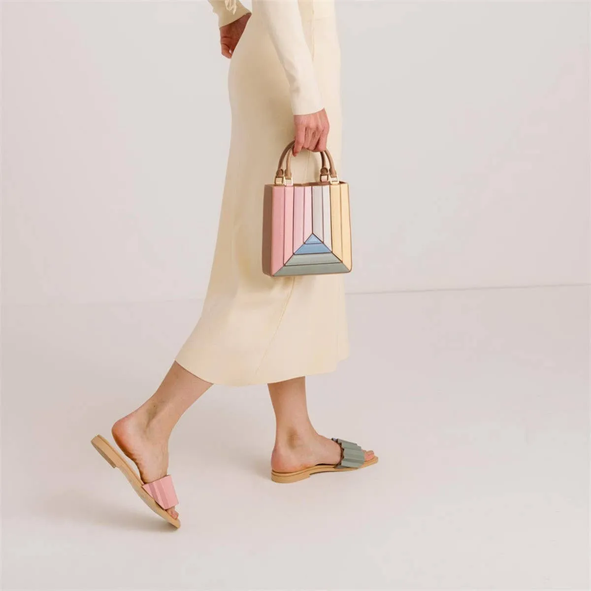 Rainbow Spliced Shoulder Handbag