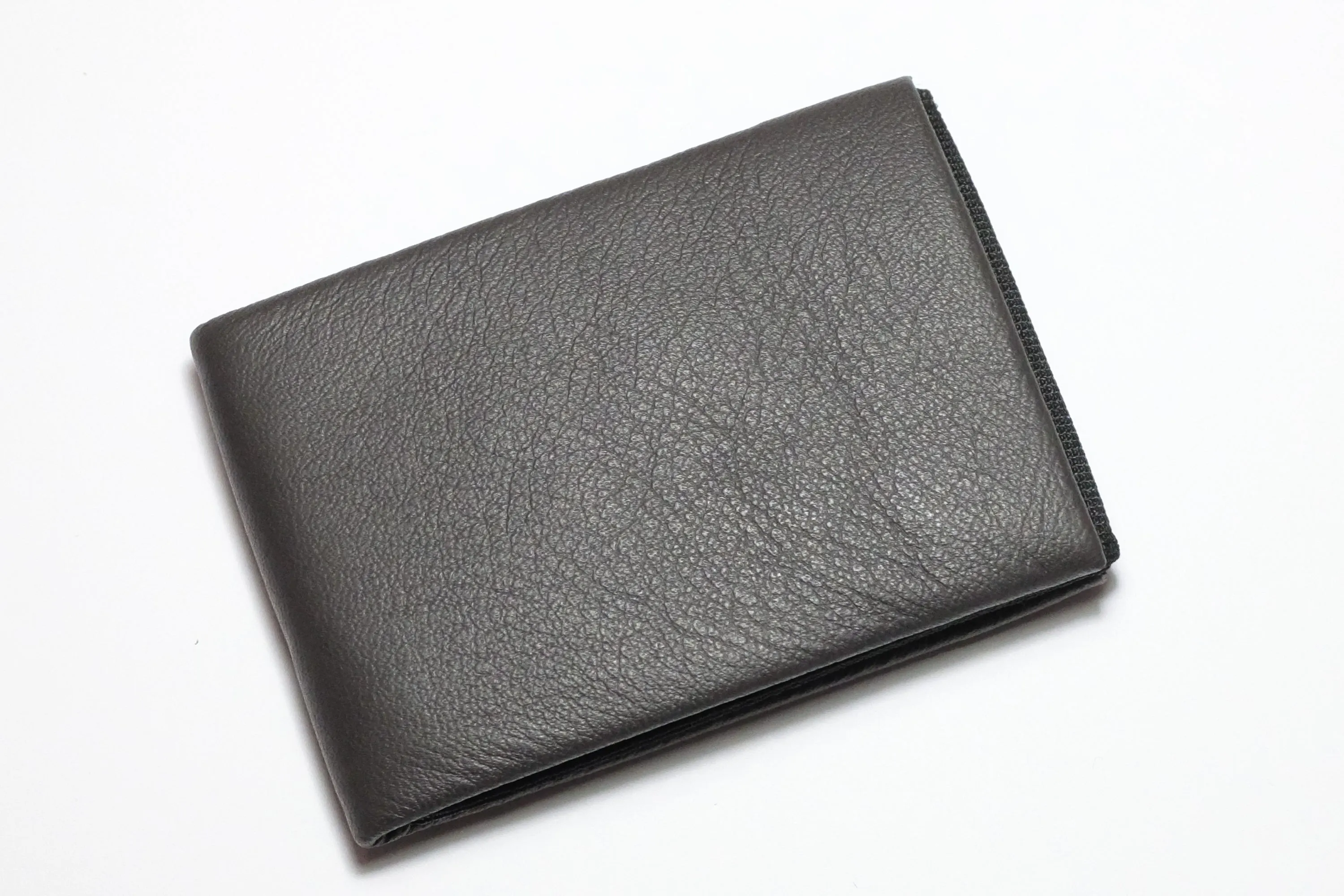 Slim and Stylish: Mens Wallets - Minimalist Wallet Collection - RFID protection 3  2